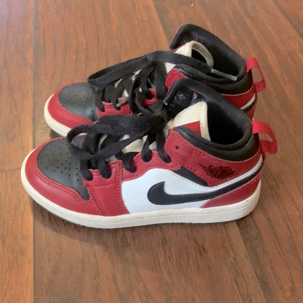 Kid’s Nike Air Jordan 11c
